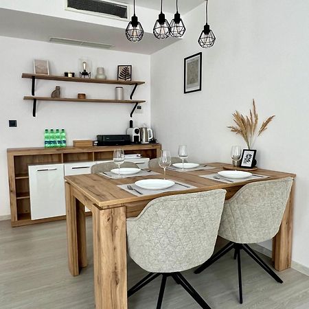 Skau Piano Family & Business Apartment Free Parking Bratislava Ngoại thất bức ảnh
