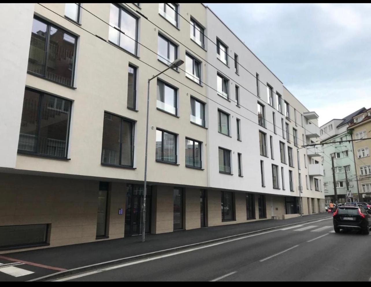 Skau Piano Family & Business Apartment Free Parking Bratislava Ngoại thất bức ảnh
